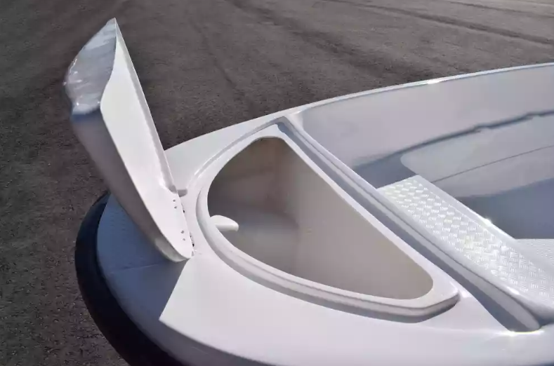 Стеклопластиковая лодка Пингвин (тримаран) в Новороссийске