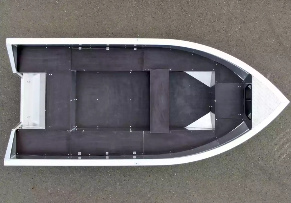 Алюминиевая лодка  Неман-420 в Новороссийске