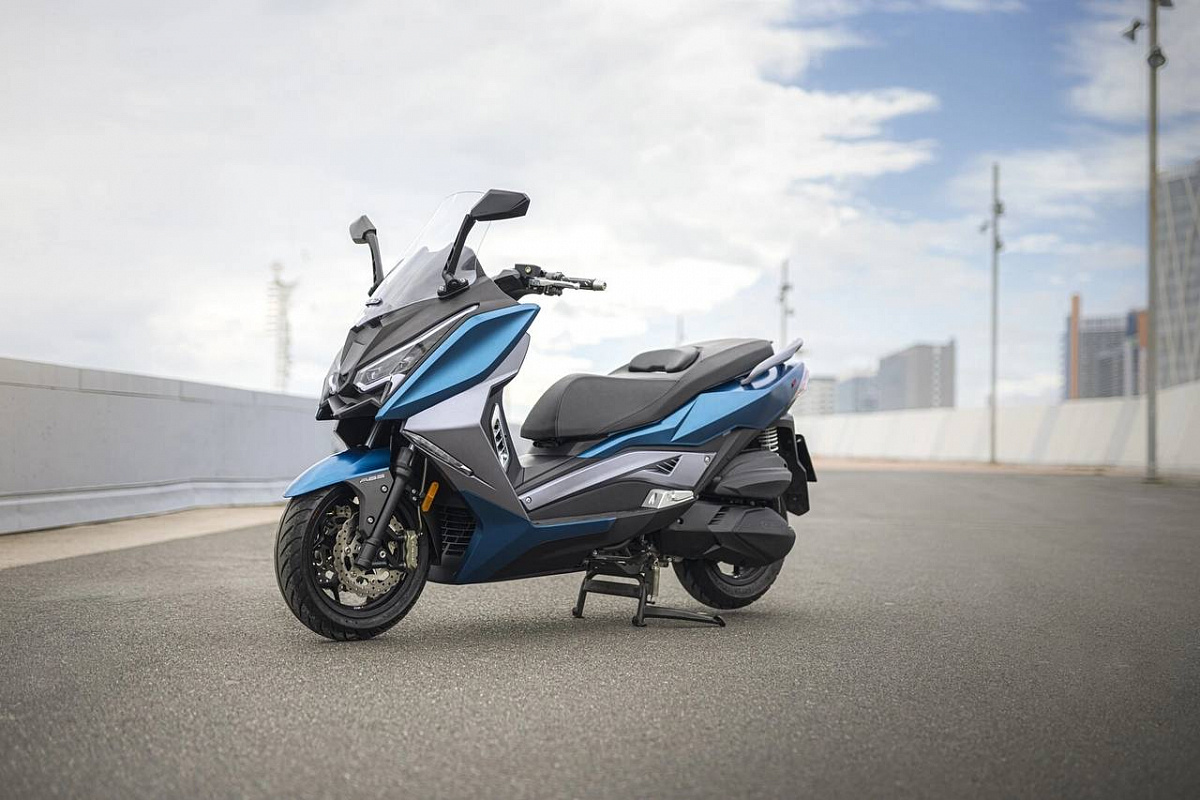 МАКСИСКУТЕР ARIIC 318 в Новороссийске