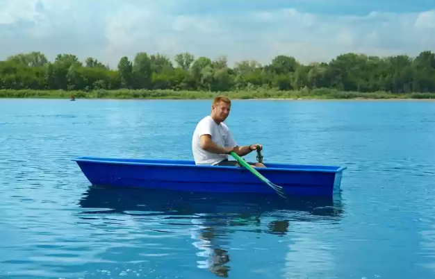 Стеклопластиковая лодка Малютка в Новороссийске