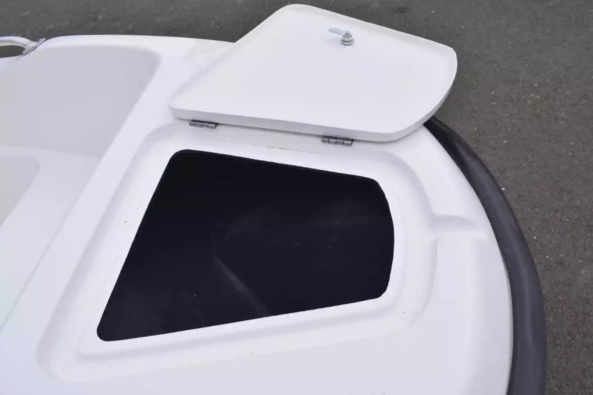 Стеклопластиковая лодка Пингвин New (тримаран) в Новороссийске