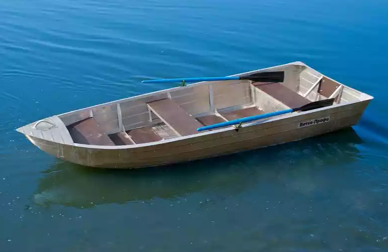Алюминиевая лодка Вятка-Профи 37 в Новороссийске