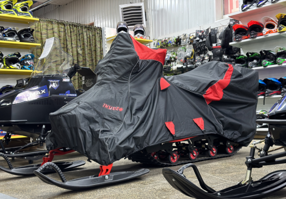 Чехол транспорт. снегохода IKUDZO HUNTER черно-красный Оксфорд ПРЕМИУМ качества с лого IKUDZO в Новороссийске