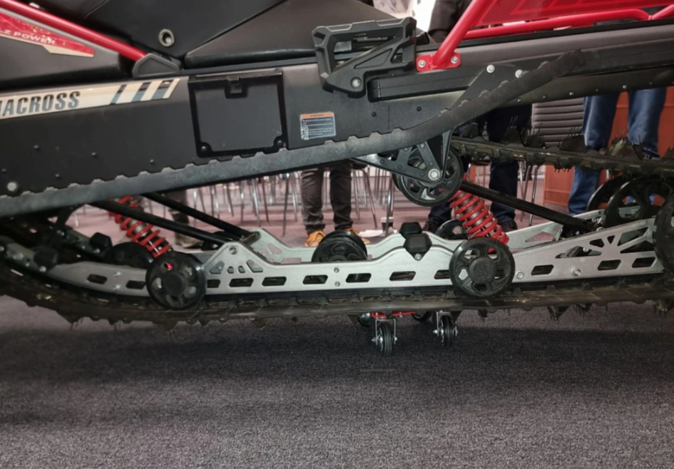 Снегоход AODES Siberiacross 1000 SWT 600mm LCD 6.8 в Новороссийске