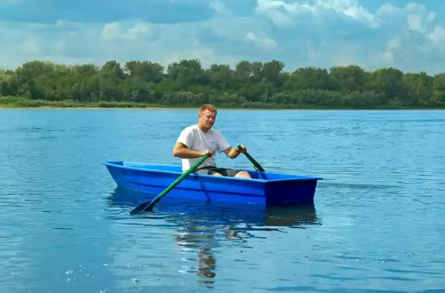 Стеклопластиковая лодка Малютка в Новороссийске