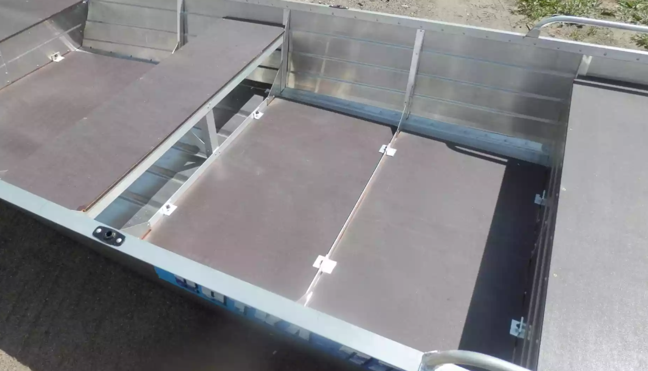 Алюминиевая лодка Вятка-Профи 32 в Новороссийске