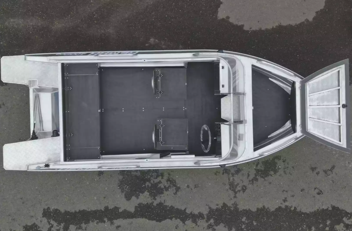 Алюминиевая лодка  Neman-400 PRO в Новороссийске
