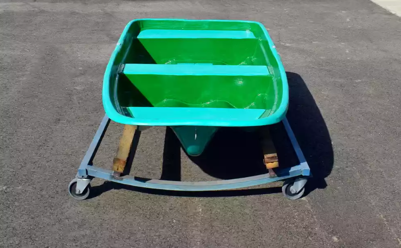 Стеклопластиковая лодка Старт (тримаран) в Новороссийске