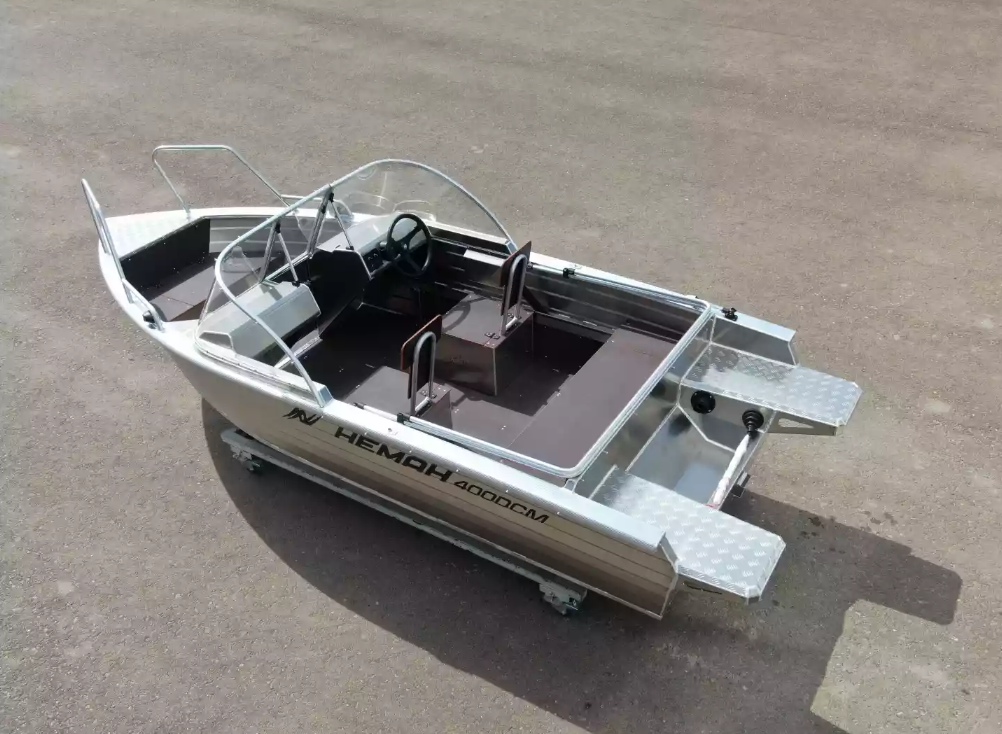 Алюминиевая лодка  Неман-400 DCM NEW в Новороссийске