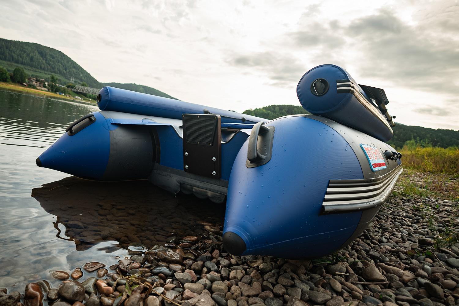 Лодка MISHIMO RIVER FJET PRO 430  под водомет в Новороссийске