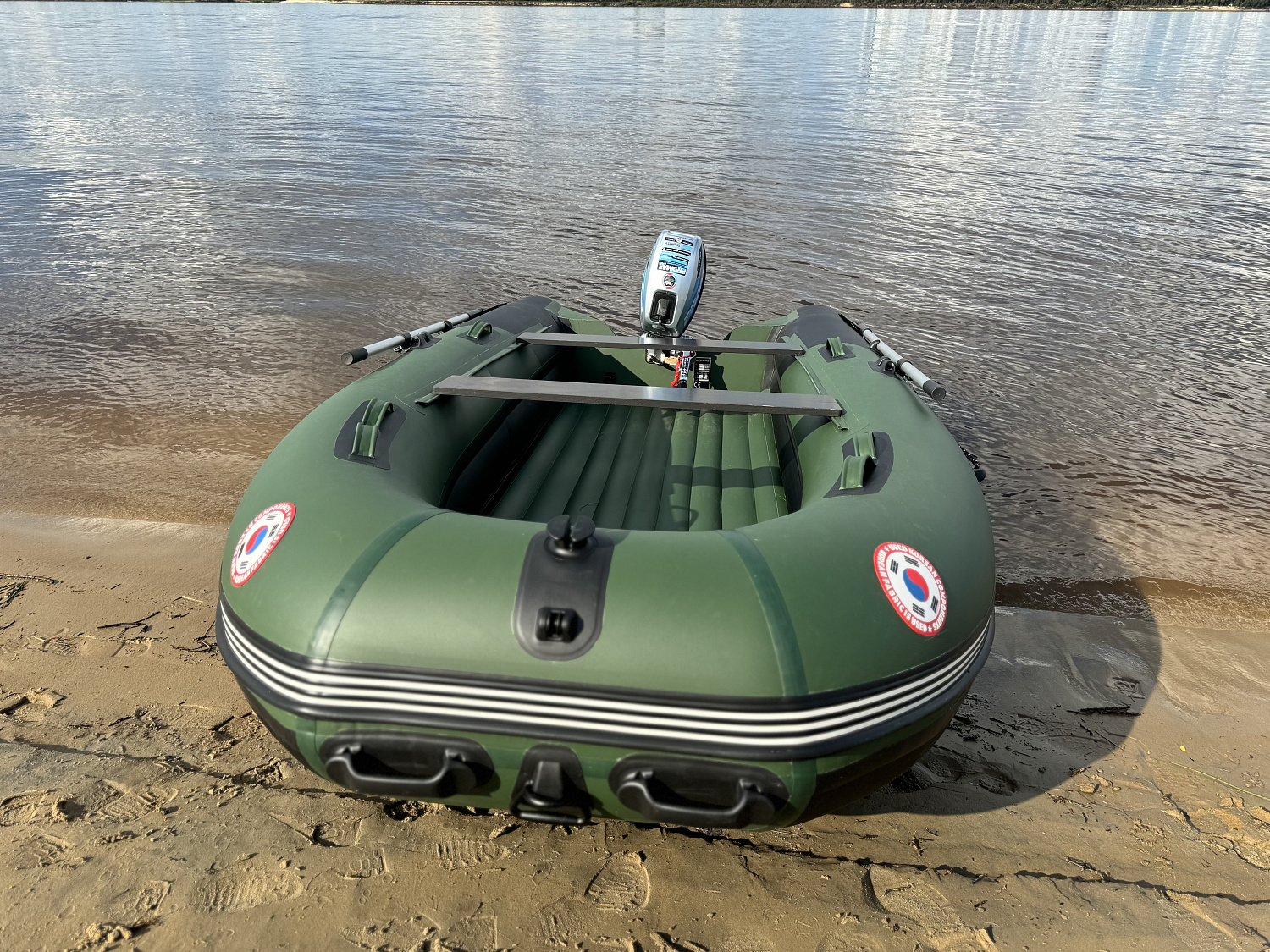 Лодка MISHIMO BIG FLOOR 380 в Новороссийске