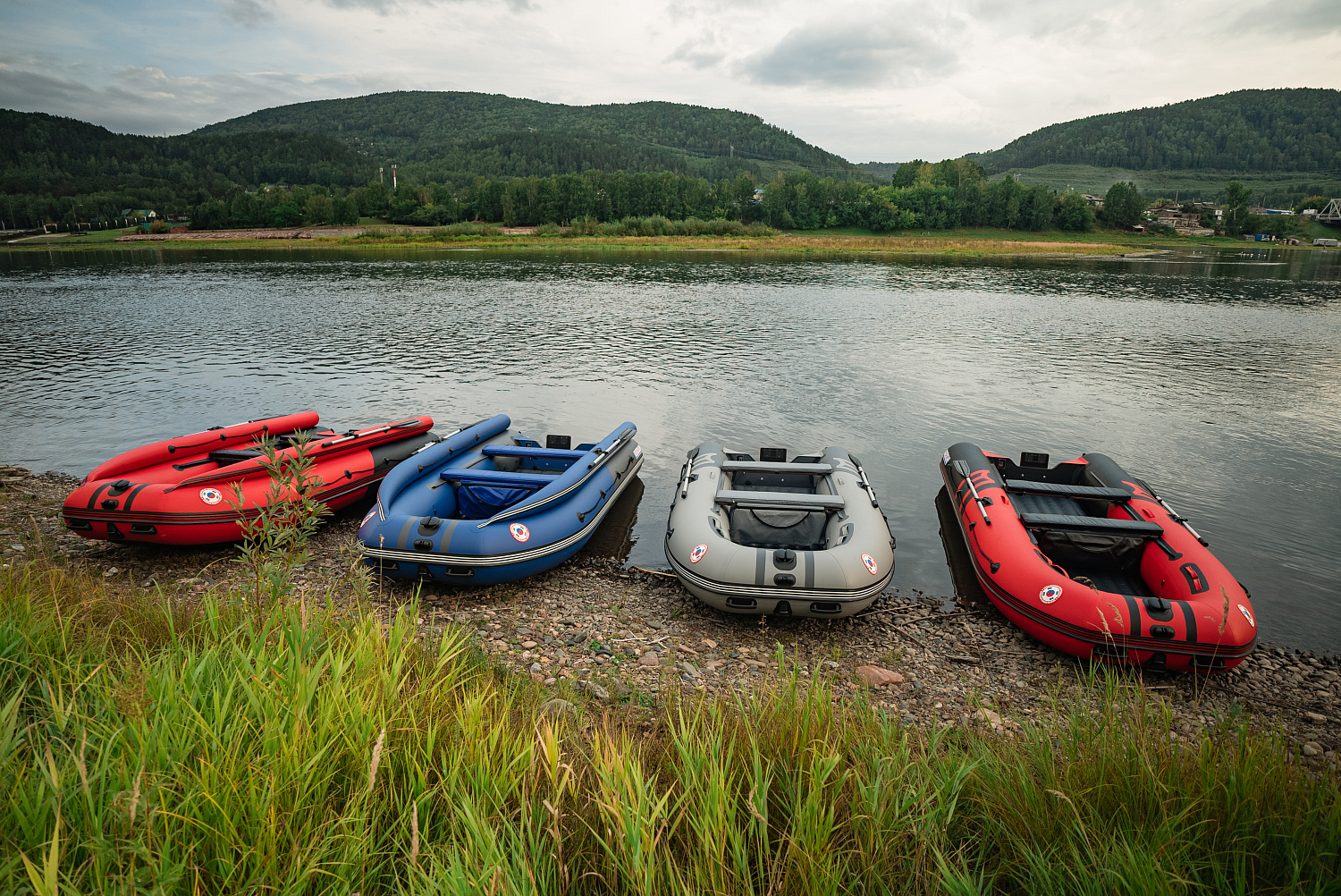 Лодка MISHIMO RIVER FJET PRO 430  под водомет в Новороссийске