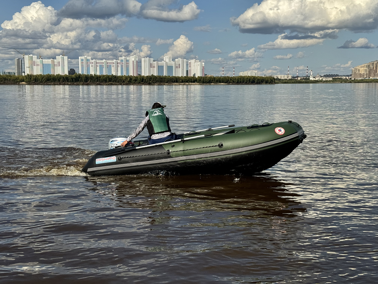 Лодка MISHIMO BIG FLOOR 440 в Новороссийске