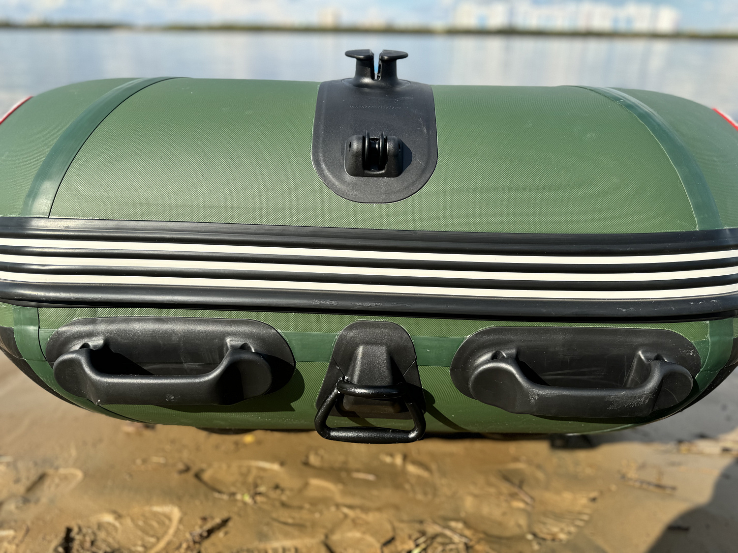 Лодка MISHIMO BIG FLOOR 380 в Новороссийске