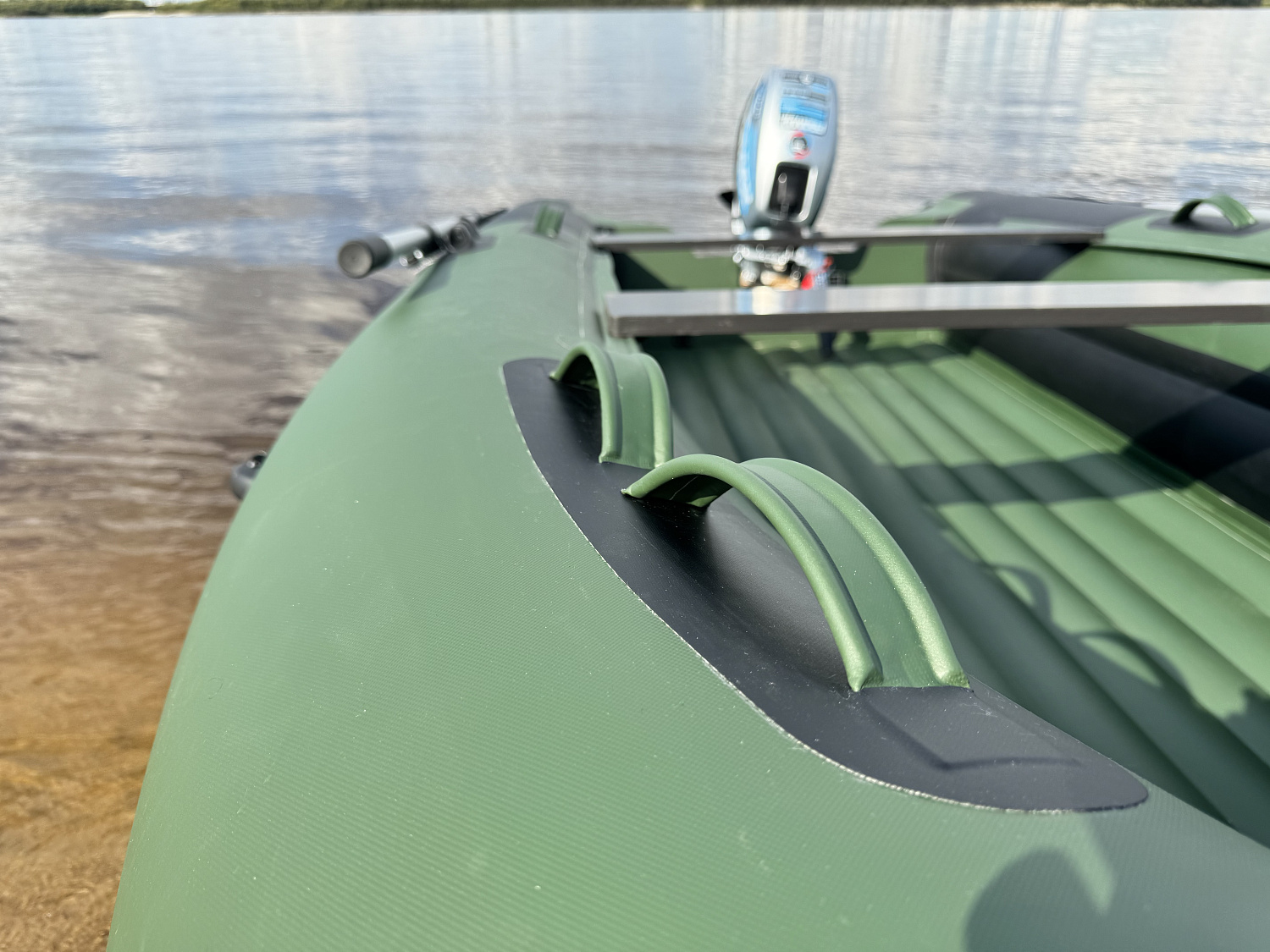 Лодка MISHIMO BIG FLOOR 380 в Новороссийске