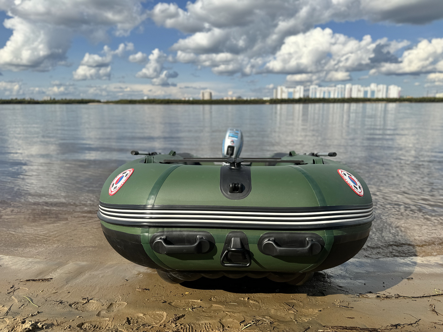 Лодка MISHIMO BIG FLOOR 420 в Новороссийске